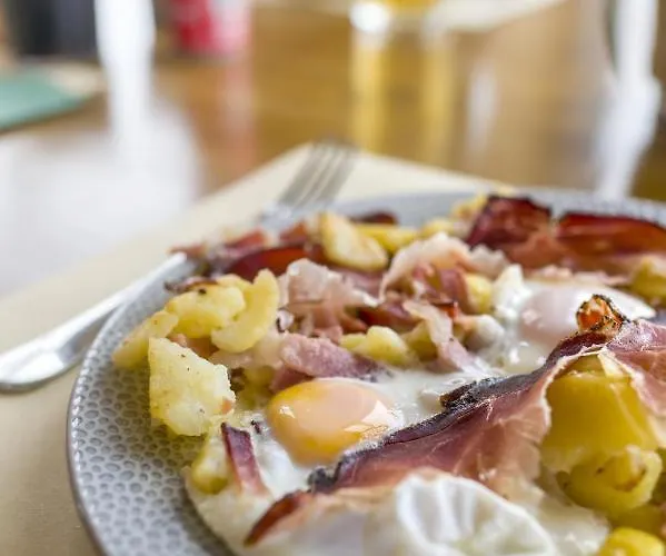 Rifugio Chierego - 1911m