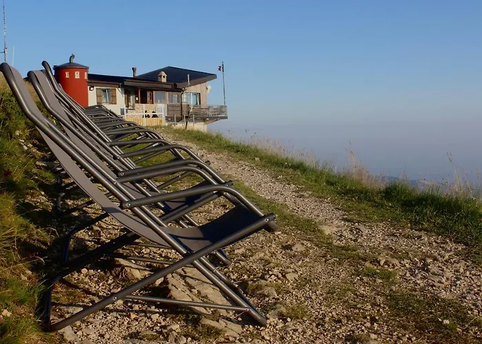 Gasthof Rifugio Chierego - 1911m *