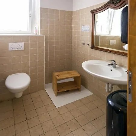 Rifugio Chierego - 1911m