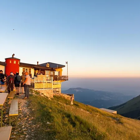Rifugio Chierego - 1911m *