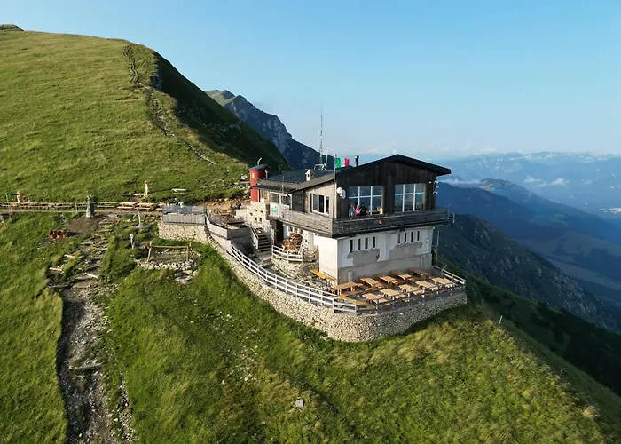 Rifugio Chierego - 1911m 게스트하우스