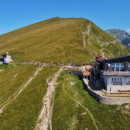 招待所 Rifugio Chierego - 1911m